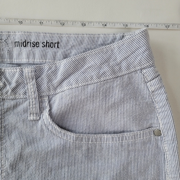 Lee Riders Midrise Striped Short Size Medium - Picture 4 of 10